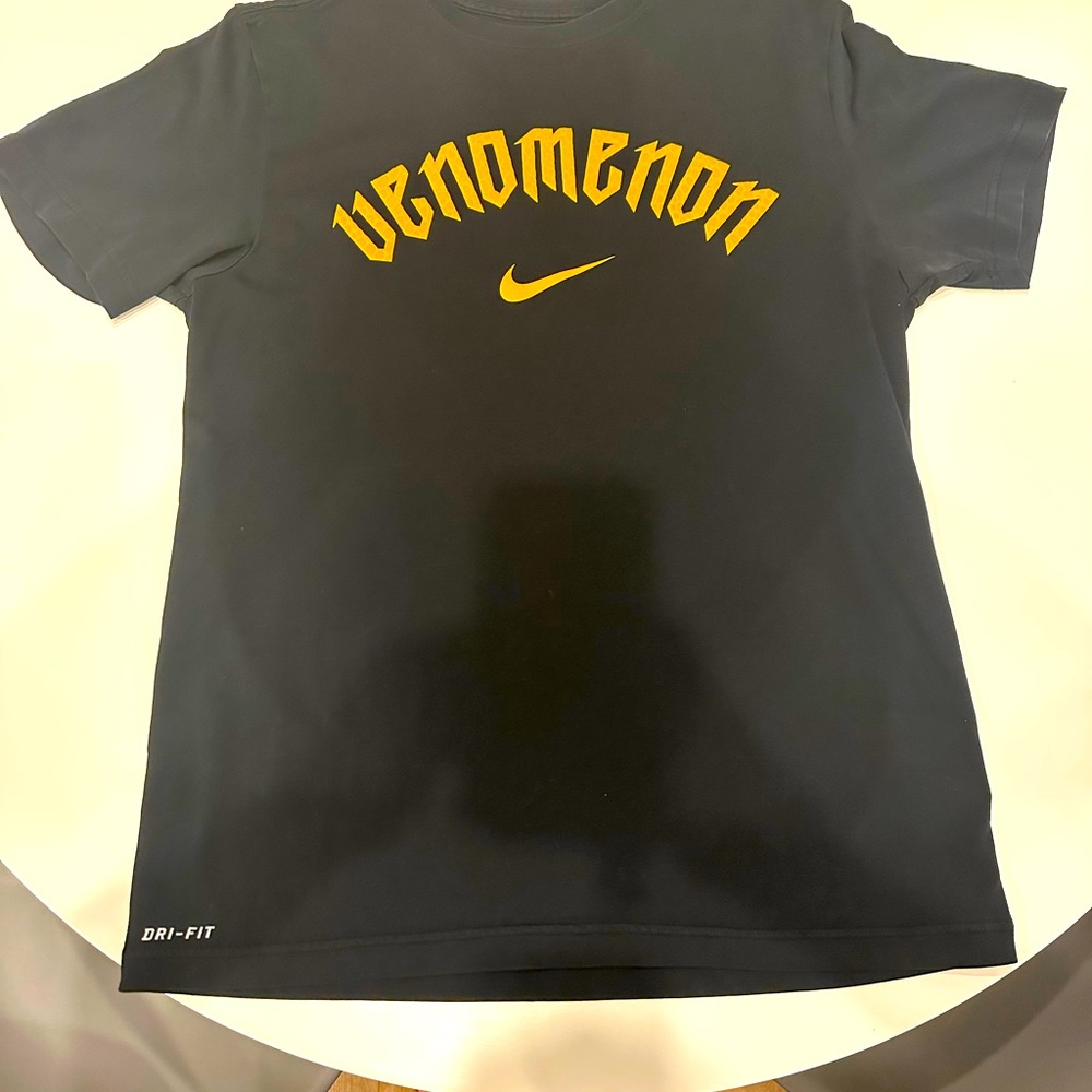 Nike DRI-FIT Kobe Bryant Black and yellow Venomenon black mamba tee